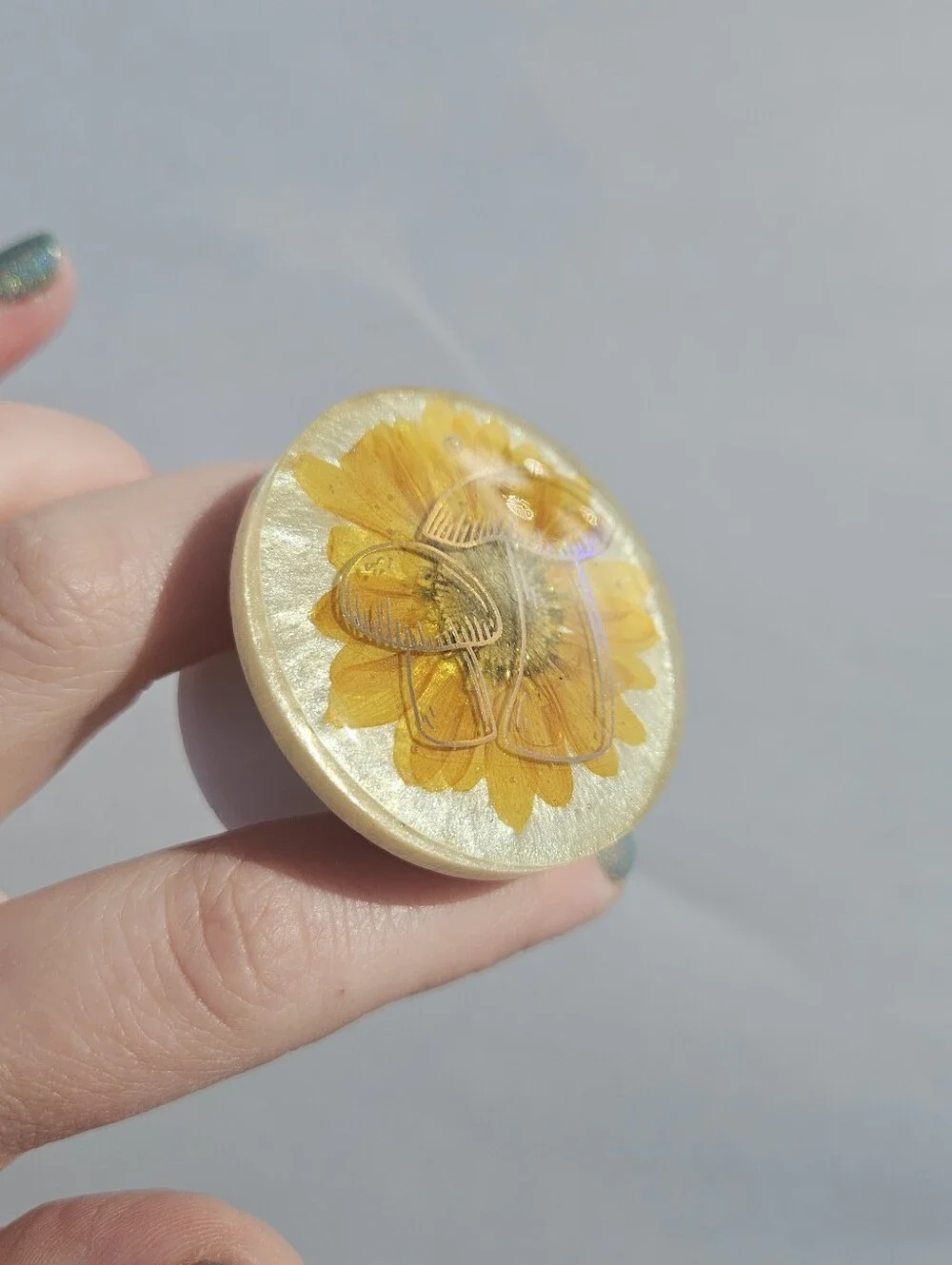 Handmade round phone